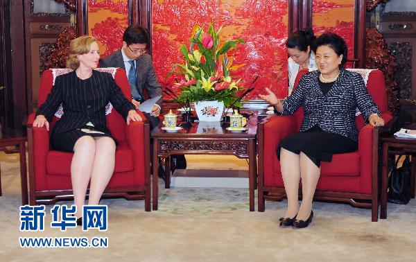 //news.xinhuanet.com/world/2010-06/22/12248871_11n.jpg